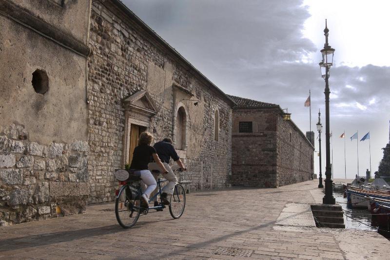 Cangrande Hotel Lazise Exterior photo